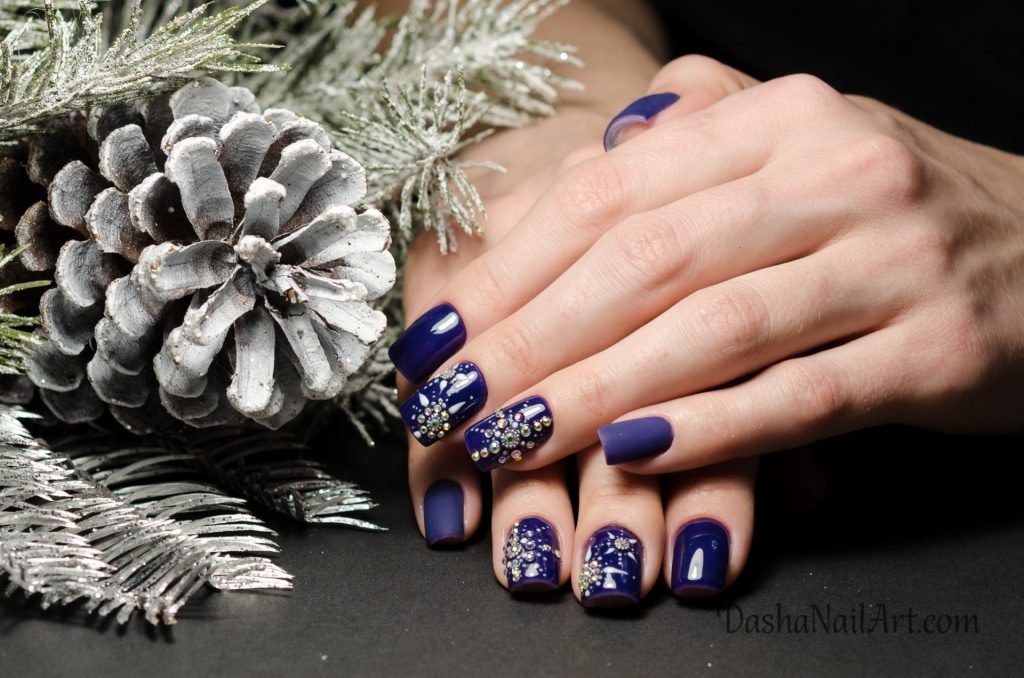 Xmas dark blue nails with diamond snowflakes