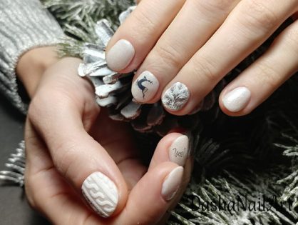 New Year short nails
