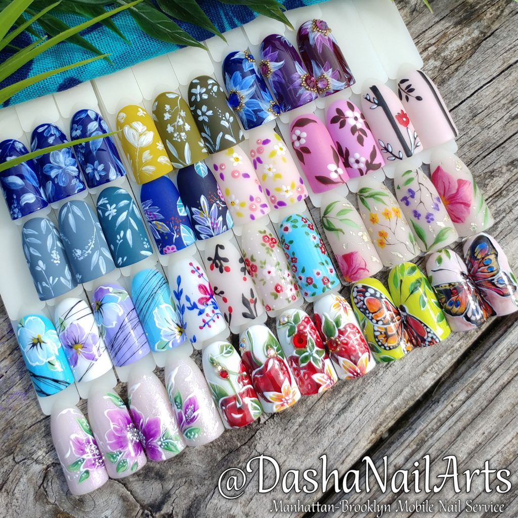 Set of floral nail designs